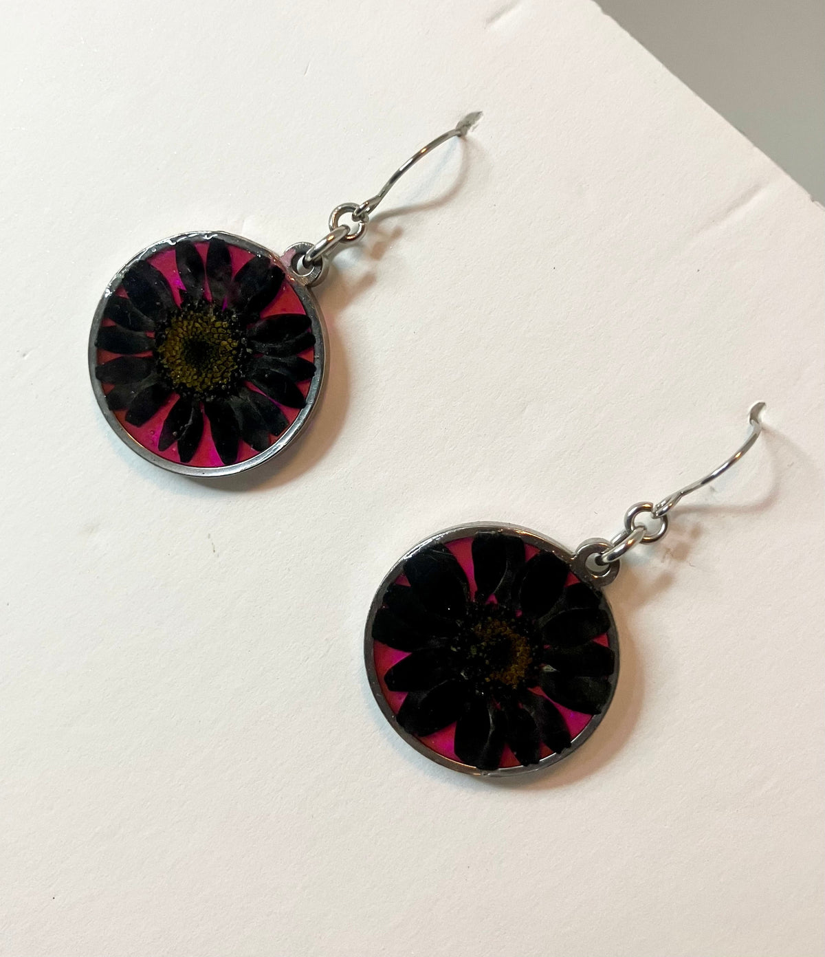 Dried Flower Resin Jewelry: Earrings & Necklaces