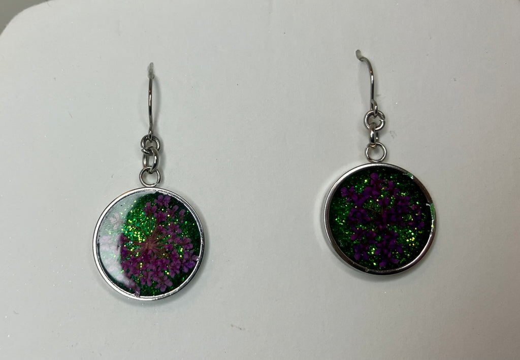 Dried Flower Resin Jewelry: Earrings & Necklaces
