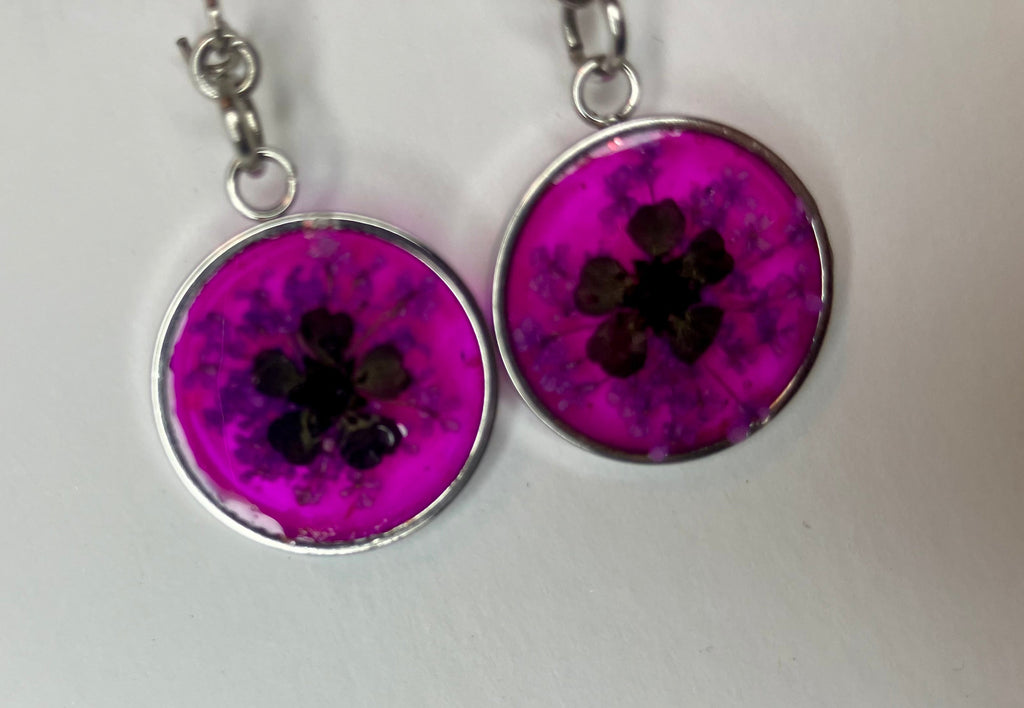 Dried Flower Resin Jewelry: Earrings & Necklaces