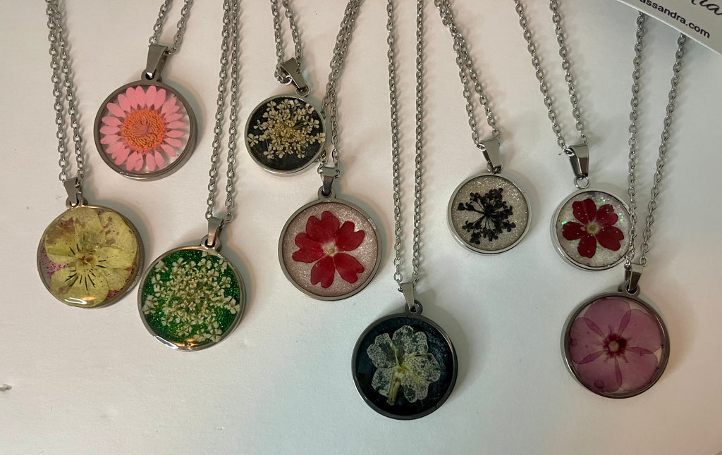 Dried Flower Resin Jewelry: Earrings & Necklaces