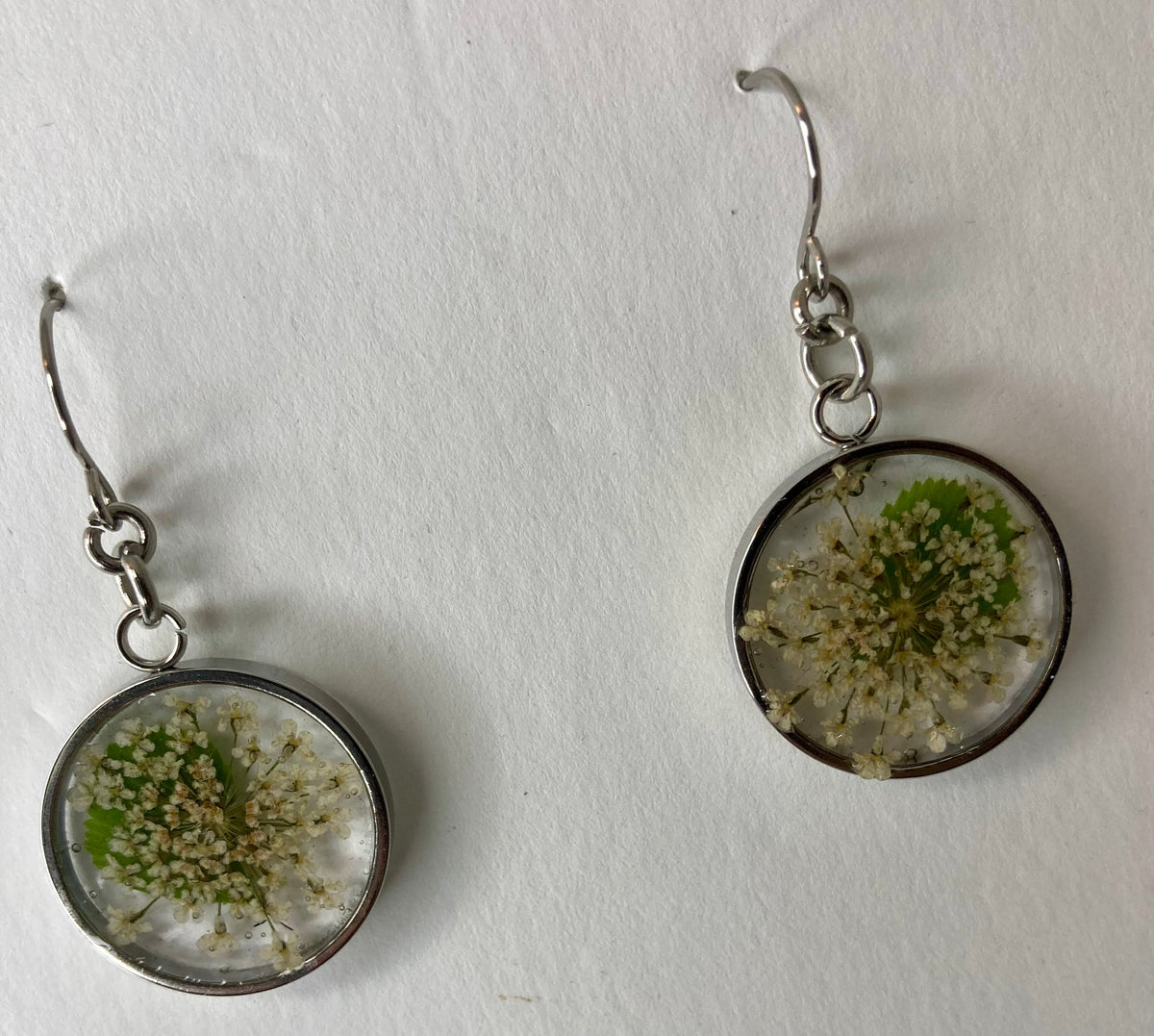 Dried Flower Resin Jewelry: Earrings & Necklaces