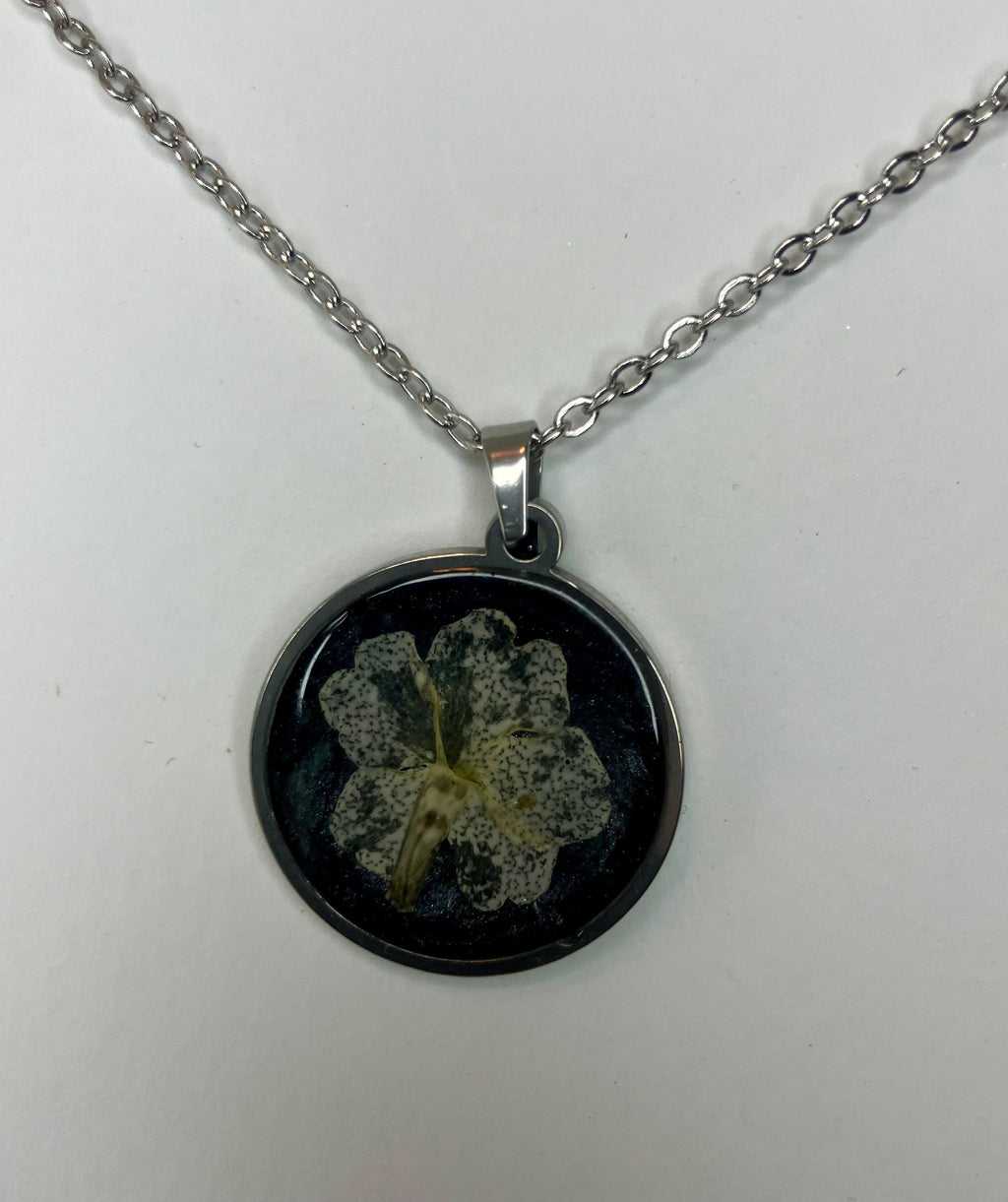 Dried Flower Resin Jewelry: Earrings & Necklaces