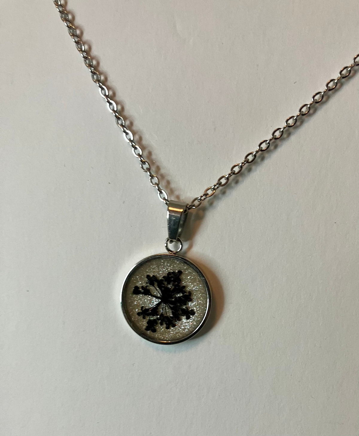Dried Flower Resin Jewelry: Earrings & Necklaces