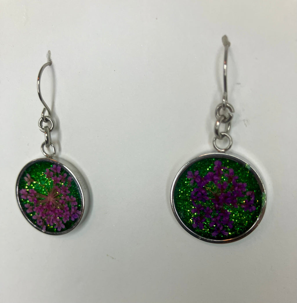 Dried Flower Resin Jewelry: Earrings & Necklaces