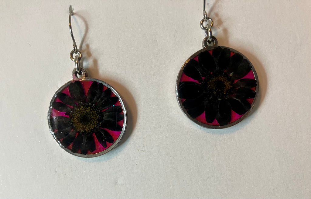 Dried Flower Resin Jewelry: Earrings & Necklaces