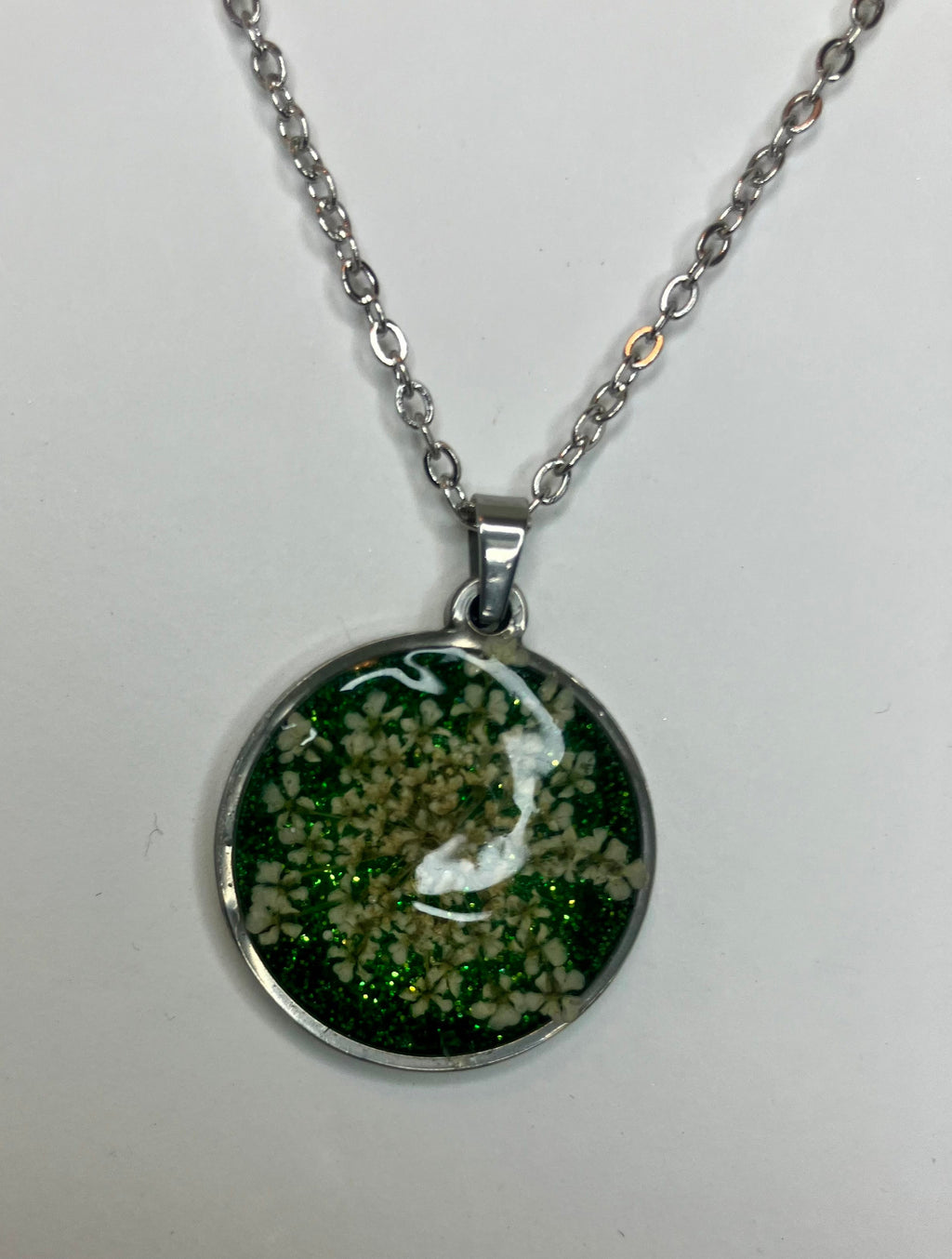Dried Flower Resin Jewelry: Earrings & Necklaces