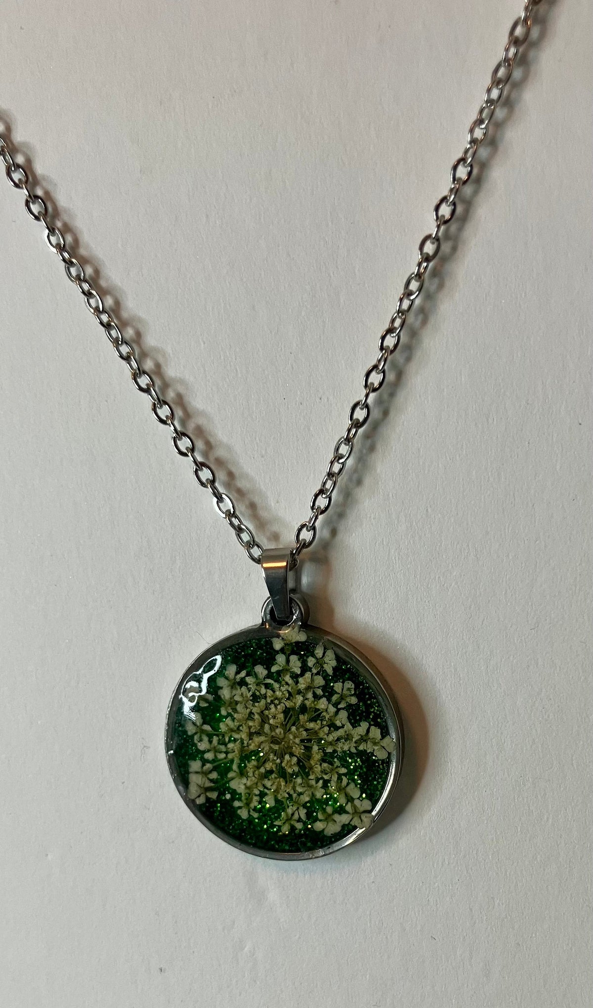 Dried Flower Resin Jewelry: Earrings & Necklaces