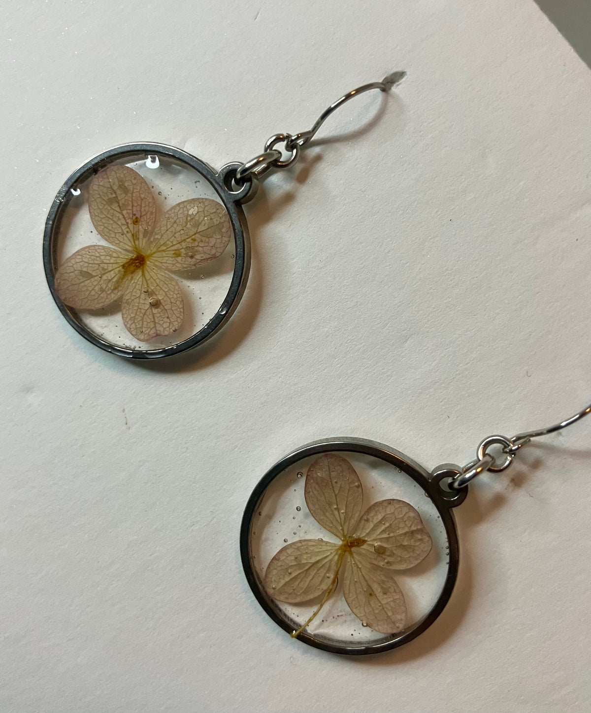 Dried Flower Resin Jewelry: Earrings & Necklaces