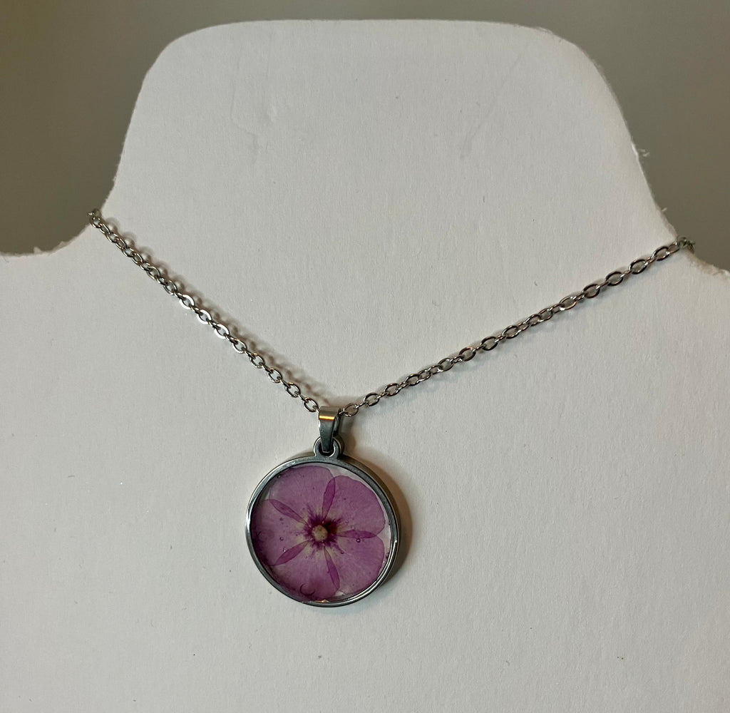 Dried Flower Resin Jewelry: Earrings & Necklaces