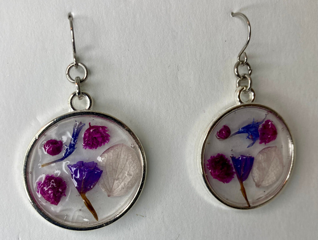 Dried Flower Resin Jewelry: Earrings & Necklaces