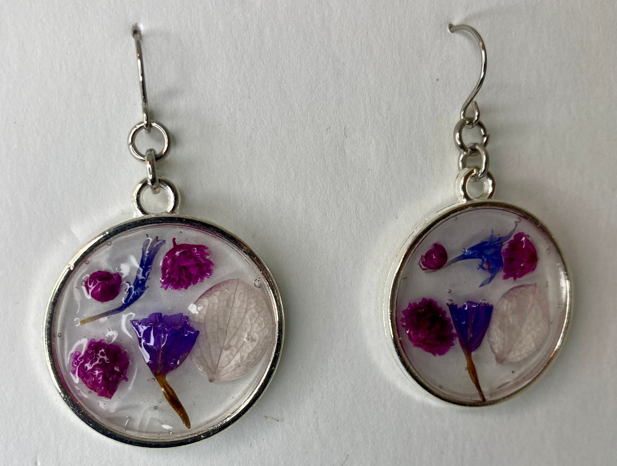 Dried Flower Resin Jewelry: Earrings & Necklaces
