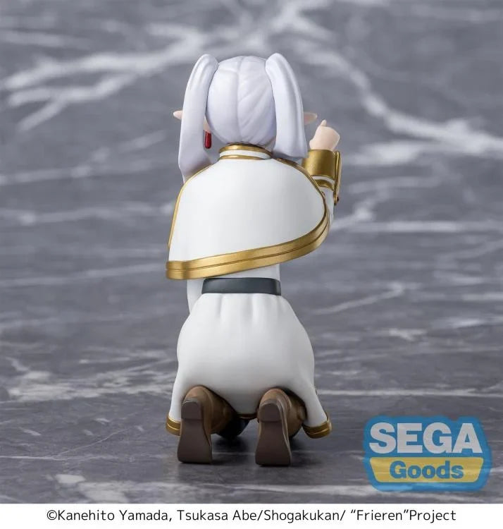 "Frieren: Beyond Journey's End" PM Perching Figure "Frieren" ~Frieren Poking Something~