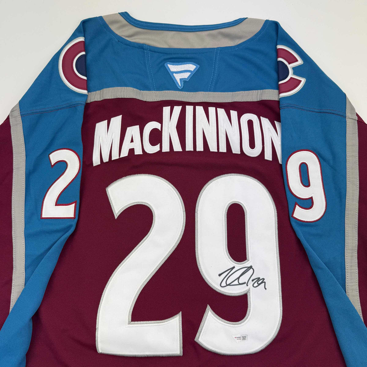 Autographed/Signed Nathan MacKinnon Colorado Avalanche Authentic Maroon Hockey Jersey Fanatics COA
