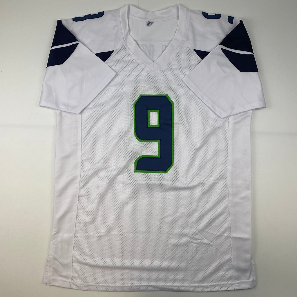 Autographed/Signed Kenneth Walker Seattle White Football Jersey Beckett BAS COA