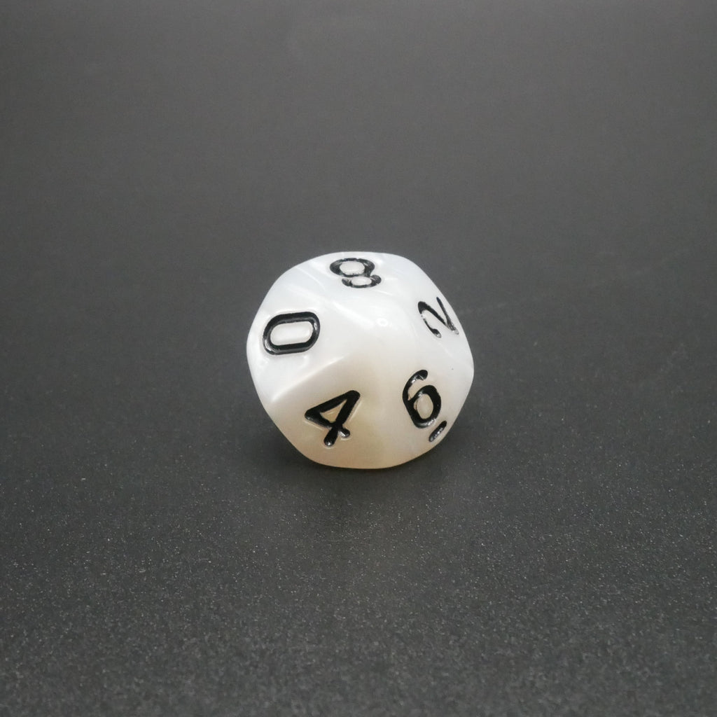 Snowy Owl - 7 Piece DnD Dice Set | Acrylic RPG Gaming Dice